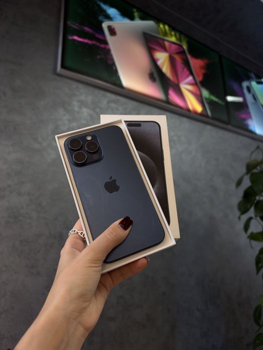 Б/у IPHONE 15Pro Max 256 Blue Titanium Neverlock Костюшка,5 igrand
