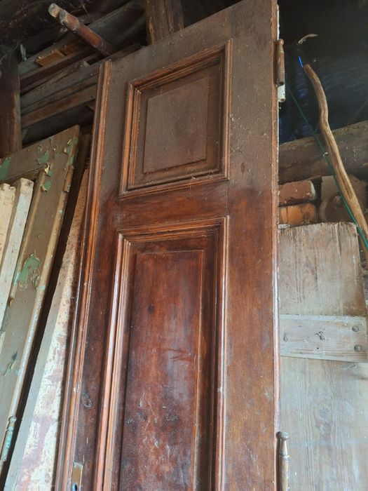 Stare drzwi drewniane