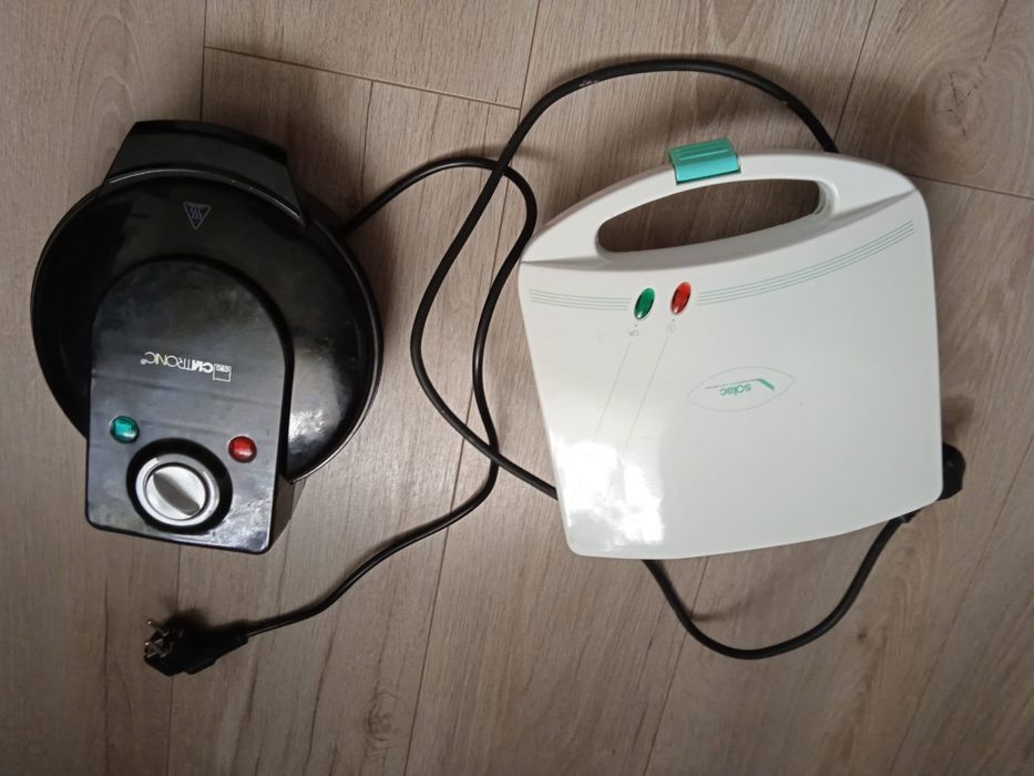 Zestaw dwóch opiekaczy: gofrownica i opiekacz do kanapek