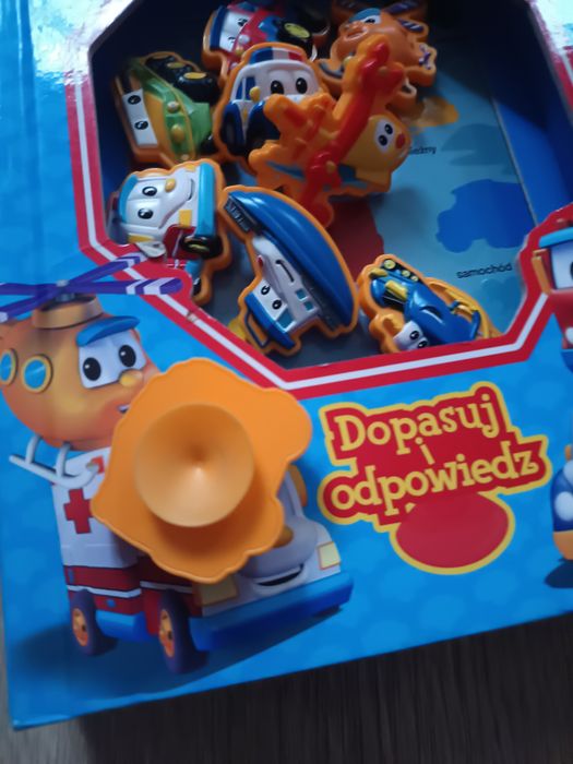 Książeczka edukacyjna autka