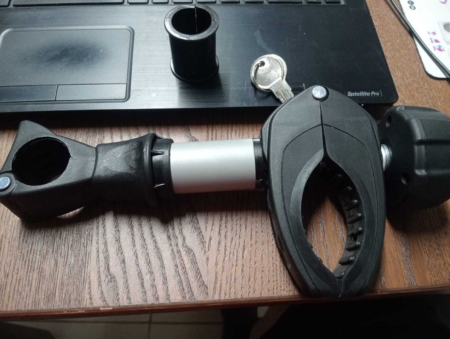 Braço Suporte de Quadro p/ Bicicletas c/ Chave