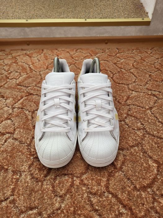 Оригинальные женские кроссовки Adidas Superstar