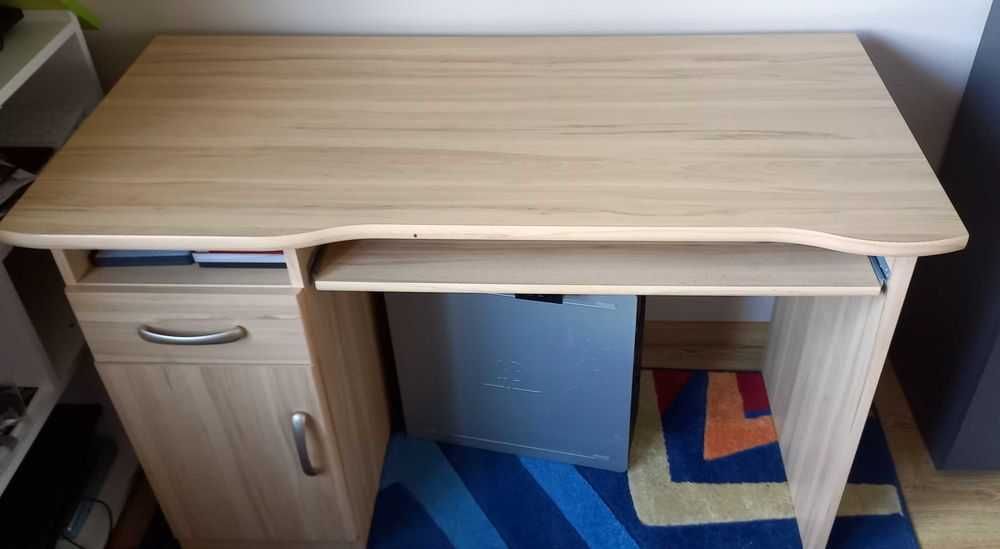 Biurko młodzieżowe