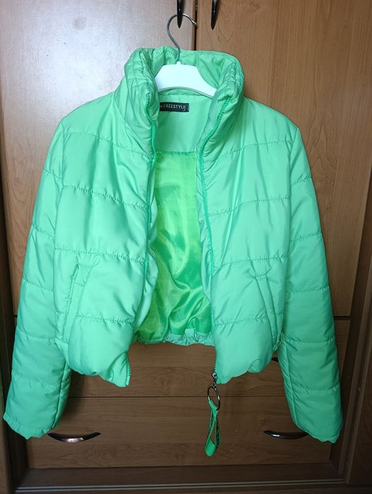Modna wiosenna/jesienna kurtka puffer limonkowa, stan idealny