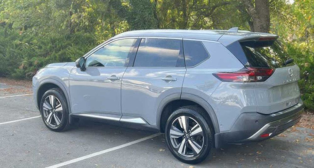 Nissan Rogue SL      2022