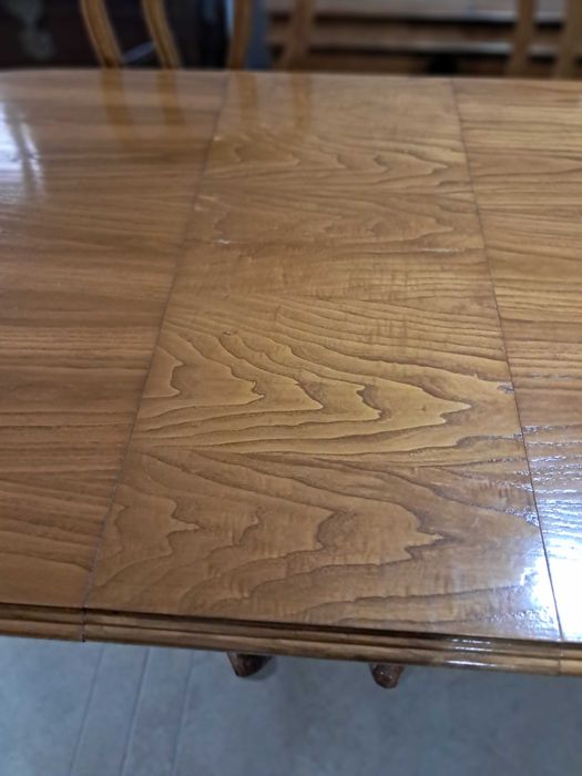 Mesa extensível para refeições