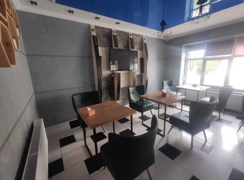 Оренда або продаж  фасадного приміщення в центрі Городенки, власник