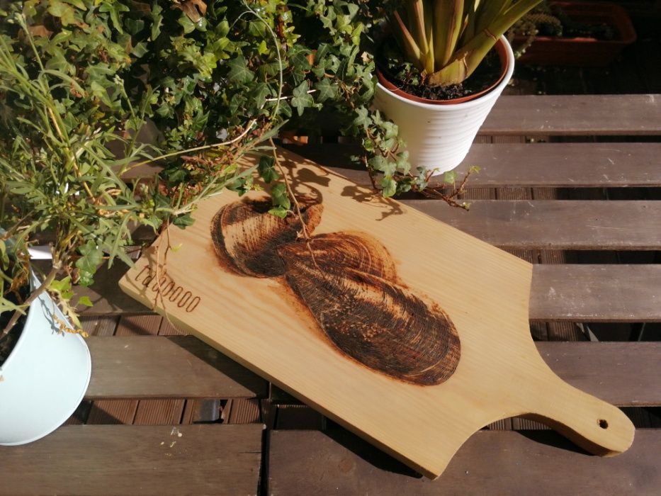 Hand-Pyrographed Kitchen Cutting Board64729600941825125