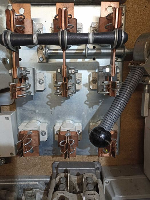 Рубильник РПС, РПБ 250; 400А Правий, Лівий.