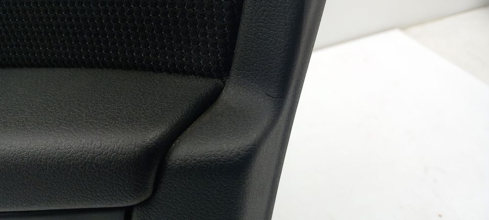 Forra porta / quartela frente direita AUDI A4 Avant (8K5, B8)