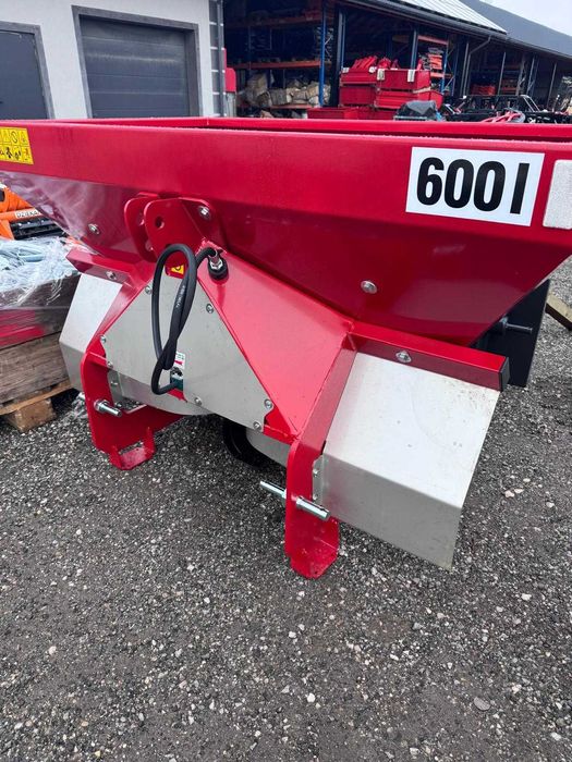 Rozsiewacz Nawozów 600L