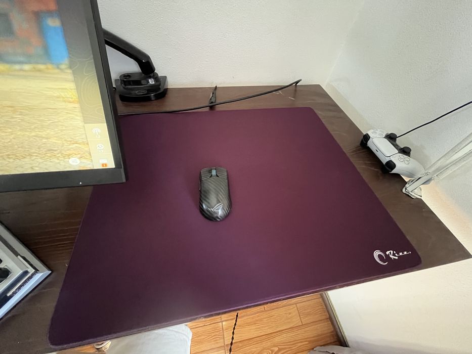 Asus rog harpe ace Extreme 47g carbono