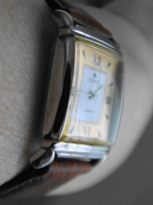 Elegancki zegarek kwarcowy