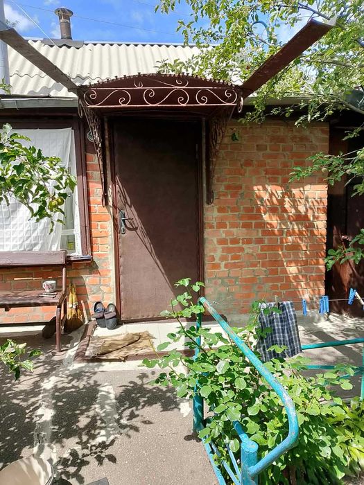 Продаж частини будинку з окремим двором !!!