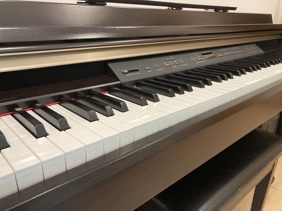 Piano digital Yamaha Clavinova CLP 230