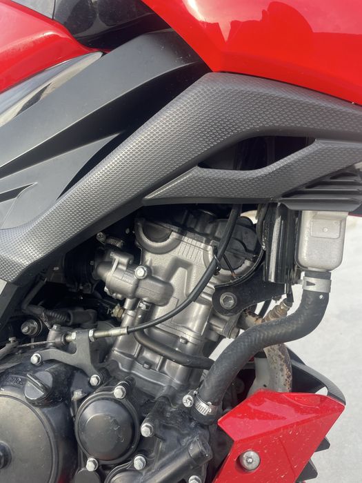 Suzuki gsx-s 125  em bom estado