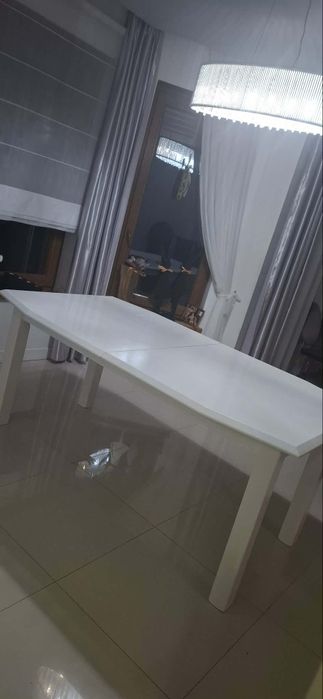 Sprzedam stół rozkładany.