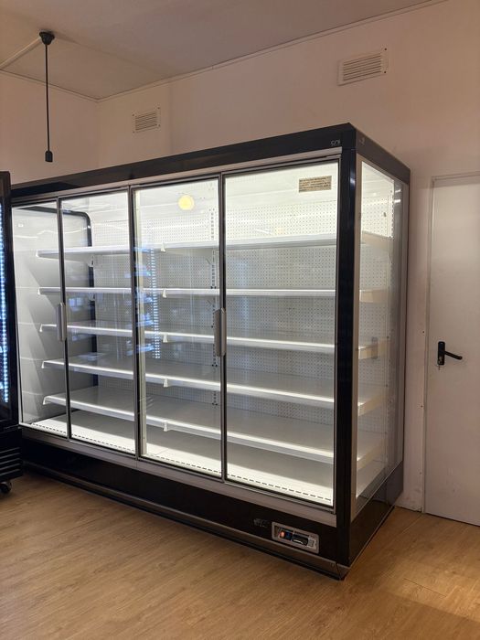 Mural de Laticinios Futuro 900 + grupo Compressor TFH T 4524ZHR