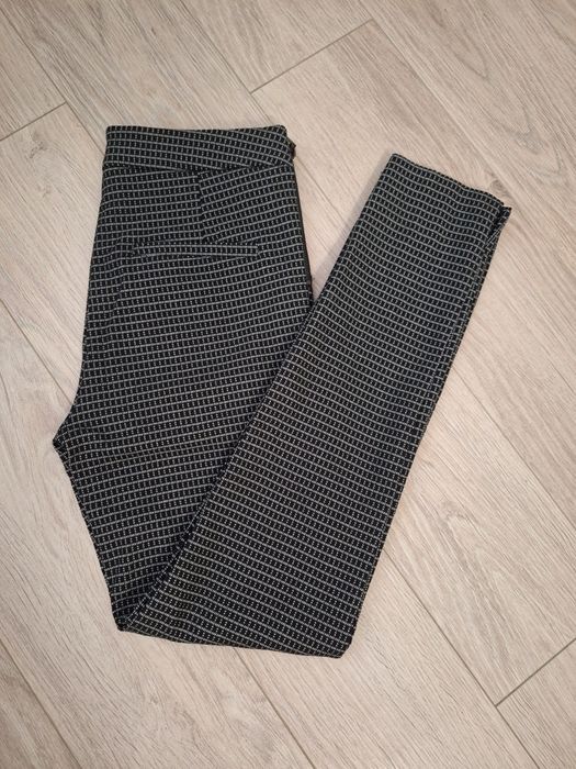 Reserved, damskie spodnie materiałowe, r. 36