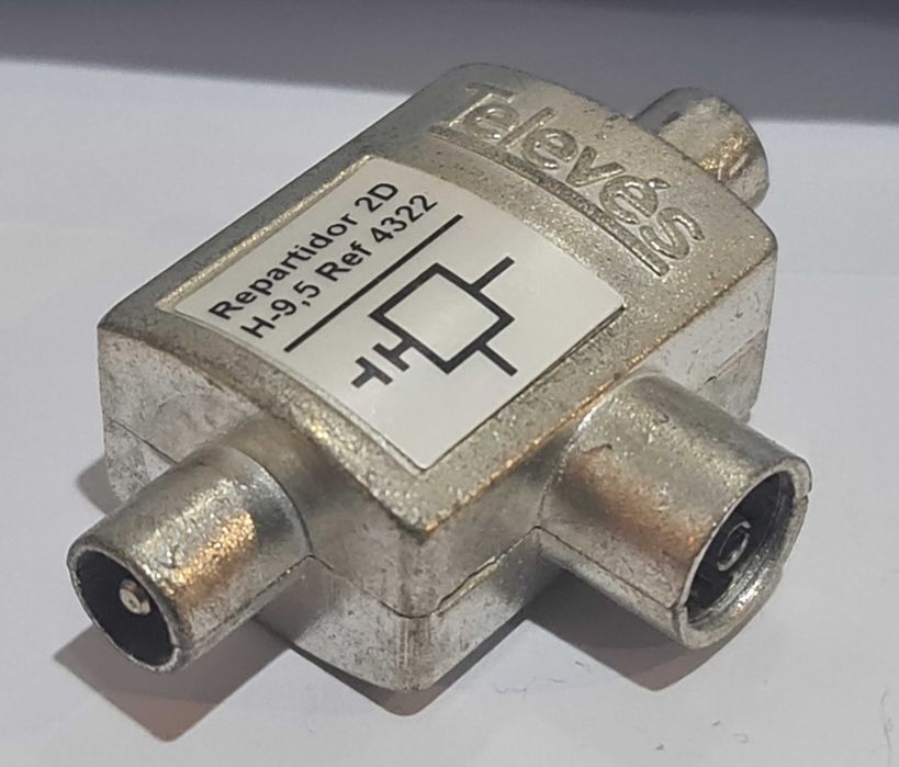 Repartidor interior em T 1 fêmea  para 2 machos Televés