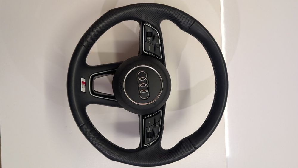 Kierownica Audi A3 8Y  S-Line skórzana łopatki  multi funkcja  orygina