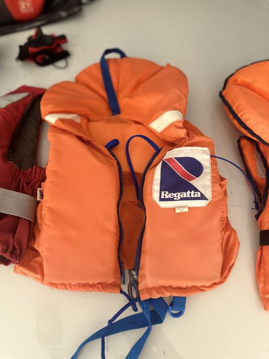 Coletes salva-vida de criança