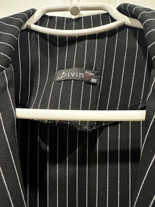 Жіночій жакет в смужку