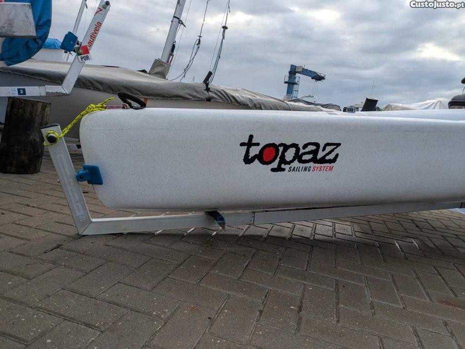 Barco á vela Topaz UNO RACE 3 velas, capa e carrinho de praia | Oeiras
