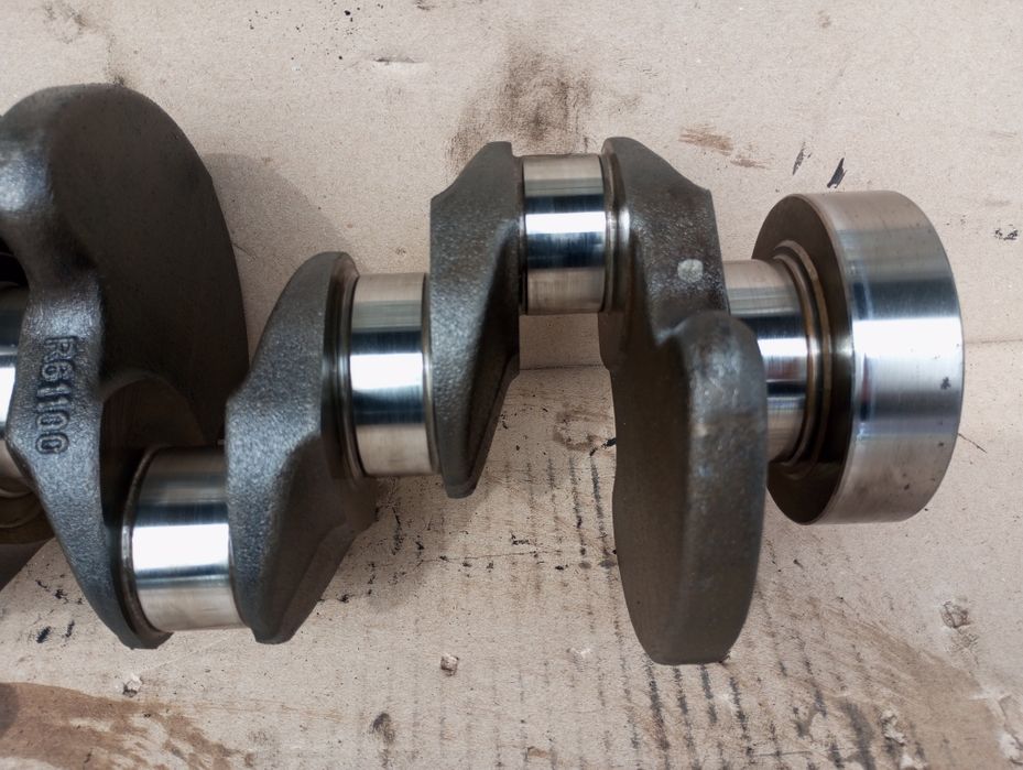 Колінвал коленвал 2.2 Om611 DE22 Sprinter Vito W211 W210 A611 A646