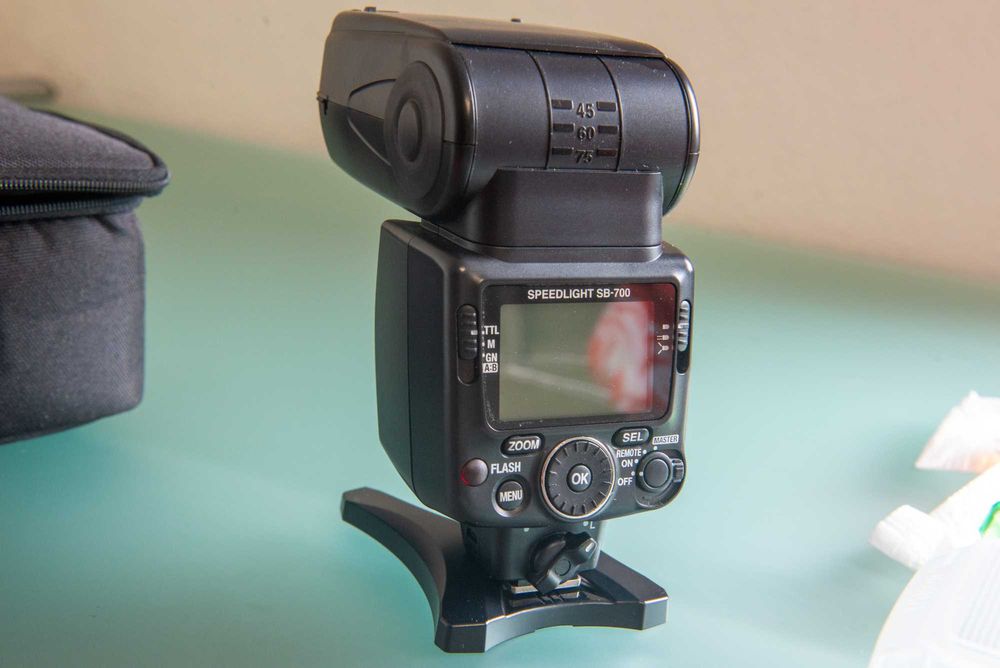 Nikon Sb-700 em excelente estado.