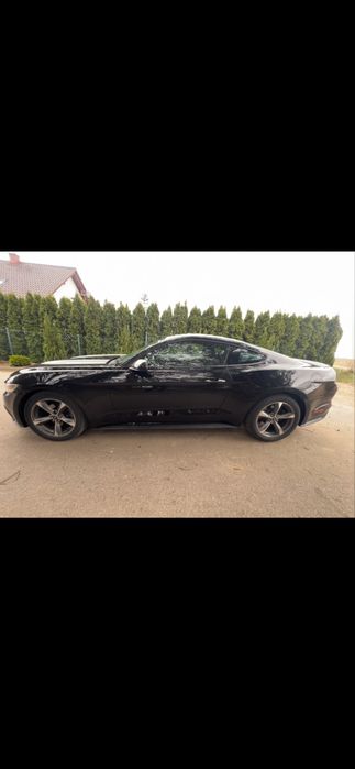 Sprzedam Ford Mustang 2015 v6 305 km.