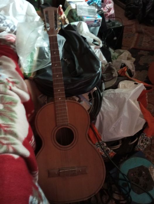 Guitarra clássica antiga