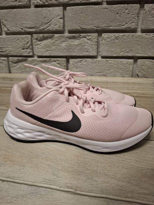 Adidasy Nike, rozm. 40