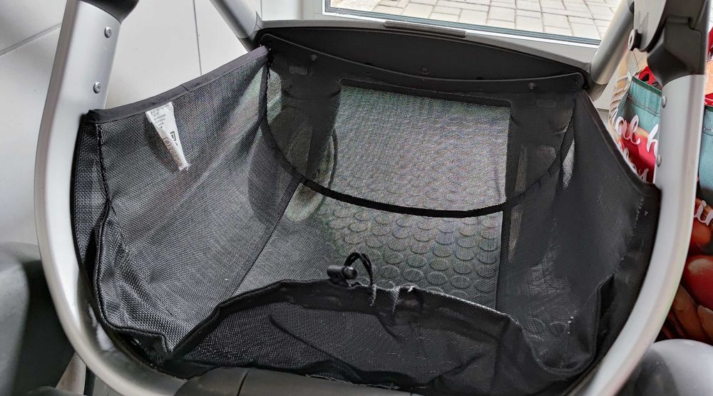 Stokke Crusi, Black Melange, skórzane rączki, wózek dziecięcy