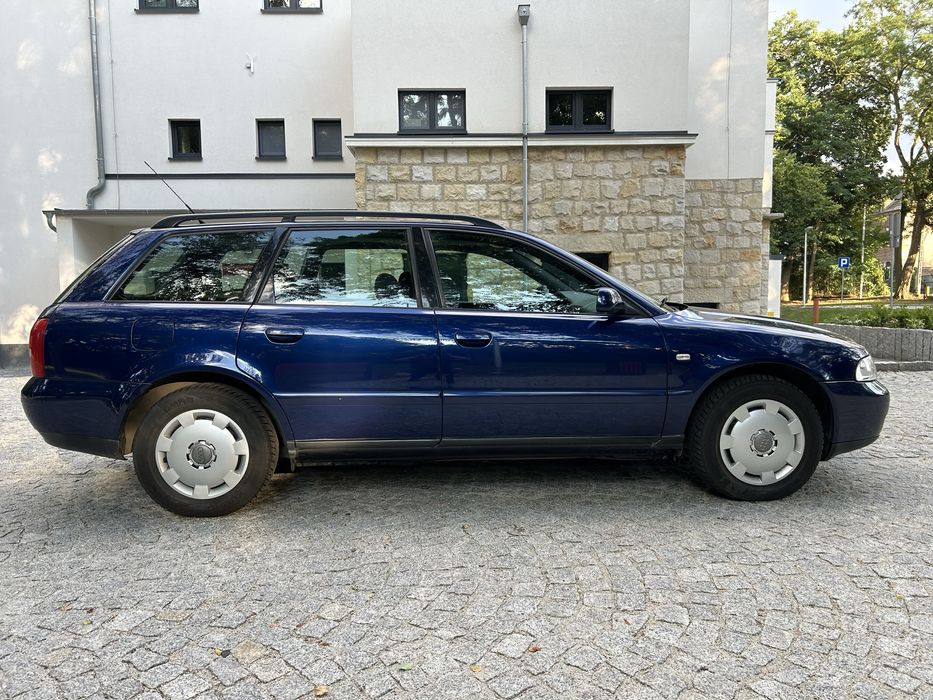 Audi a4 b5 1.9tdi 110km na pompie bdb stan sprawna klimatyzacja