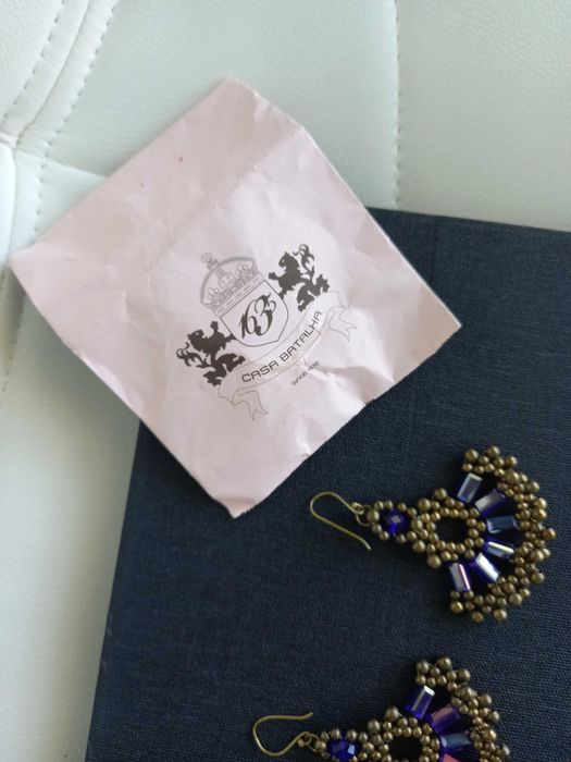 Brincos da marca Casa Batalha