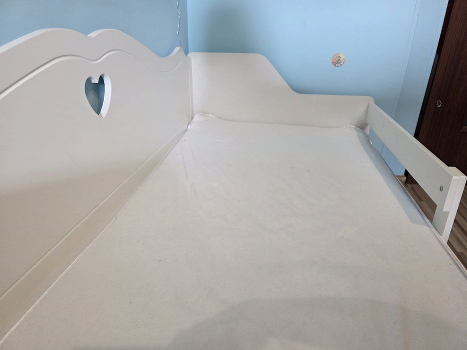 Lozko dziecięce z materacem