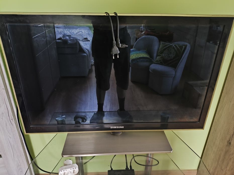 Telewizor Samsung 37 cali + Dekoder WIWA DVB-T2 H.265
