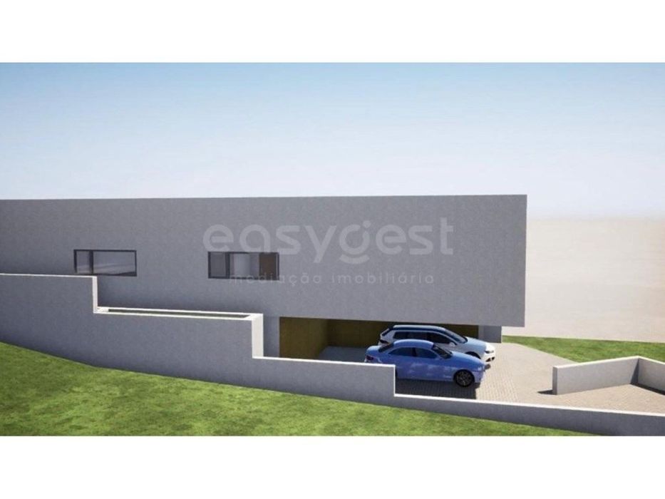 Moradia em construção com piscina em Mesquita Baixa, São Brás de Al...