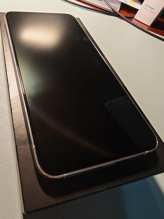 Samsung S22+ 256 GB + capa Burga