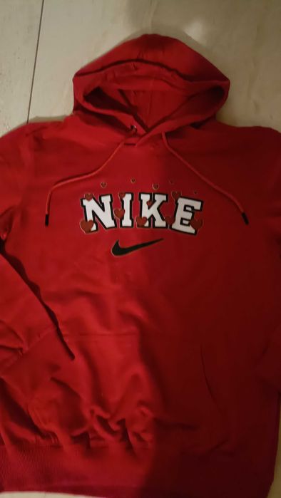 Czerwona bluza z kapturem Nike S