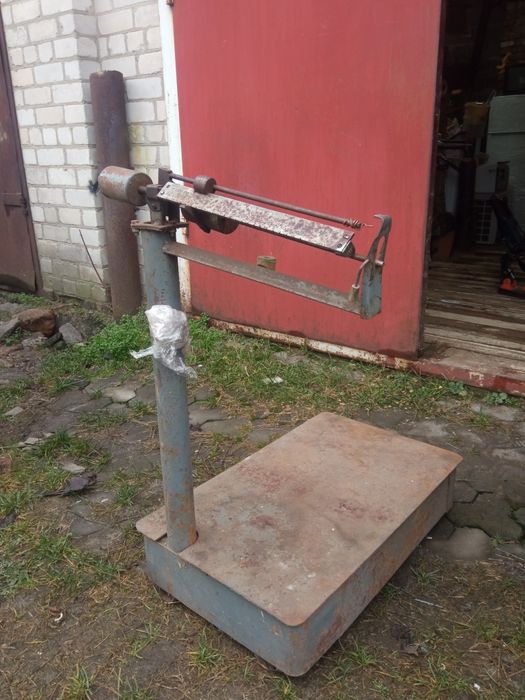 Ваги механічні напольні складські.