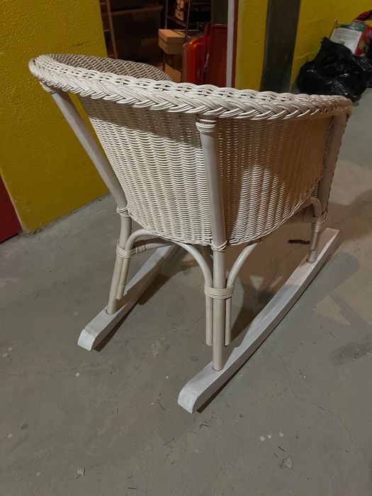 Cadeira baloiço pouco usada