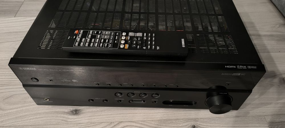 Amplituner Yamaha RX-V577