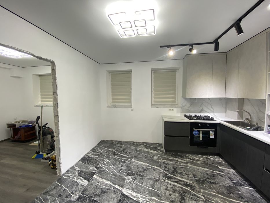 Продаж 2к квартири на вул. Братів Мисулів.