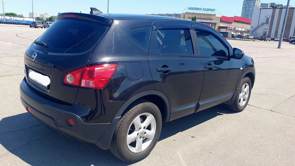 Автомобиль Nissan Qashqai
