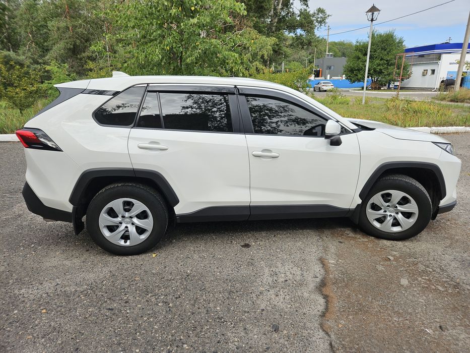 Продам RAV 4, 2021 р.  мех(6-ст)