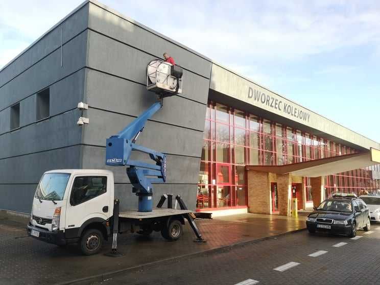 Podnośnik koszowy, wycinka drzew, Podnośniki koszowe, zwyżka