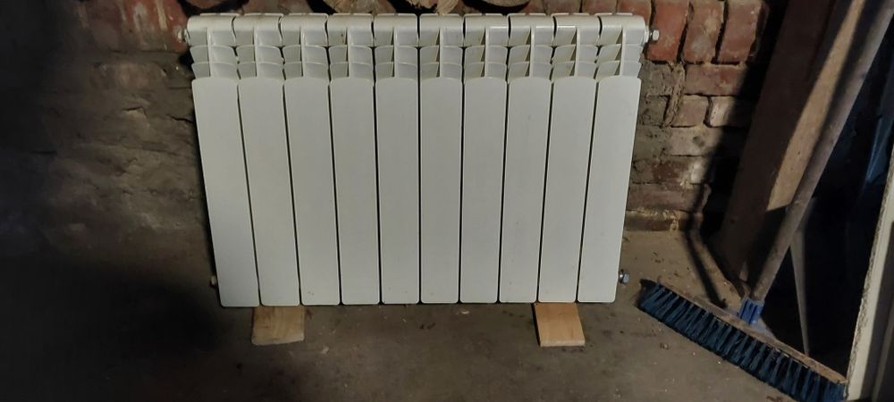 Tanio sprzedam grzejnik 70/60