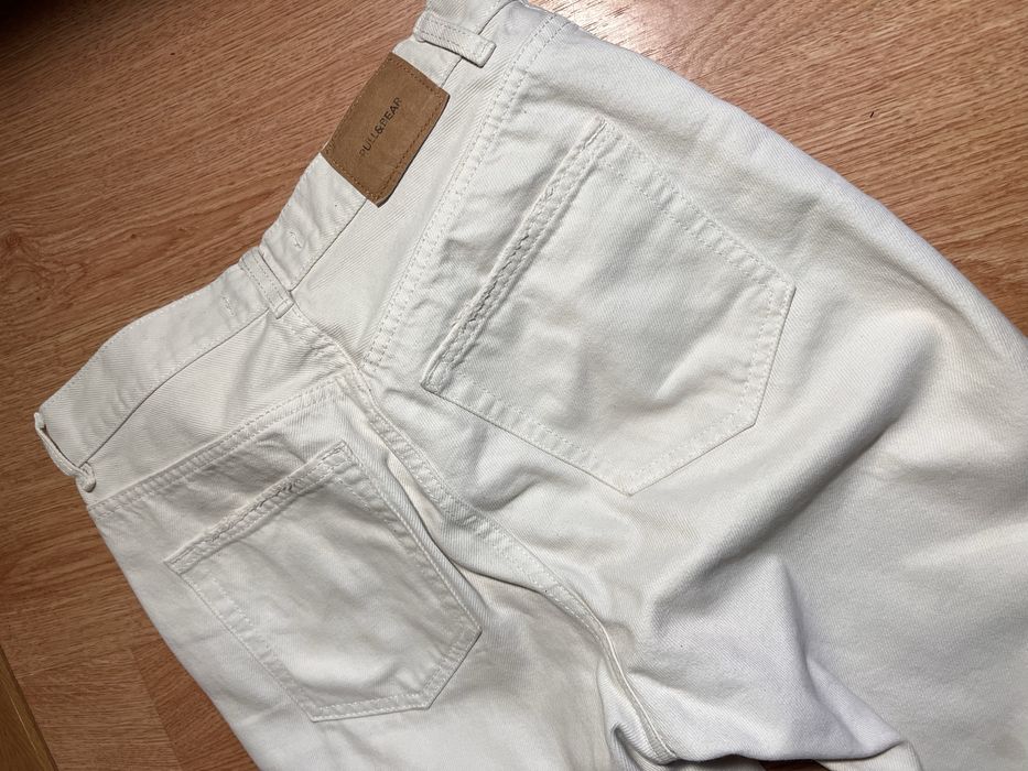 Рівні білі джинси Pull&Bear
